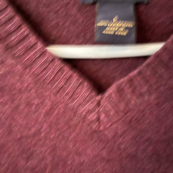 Brooks Brothers Scottish Lambswool Sweater V Neck Bergandy Size L - Picture 2 of 4